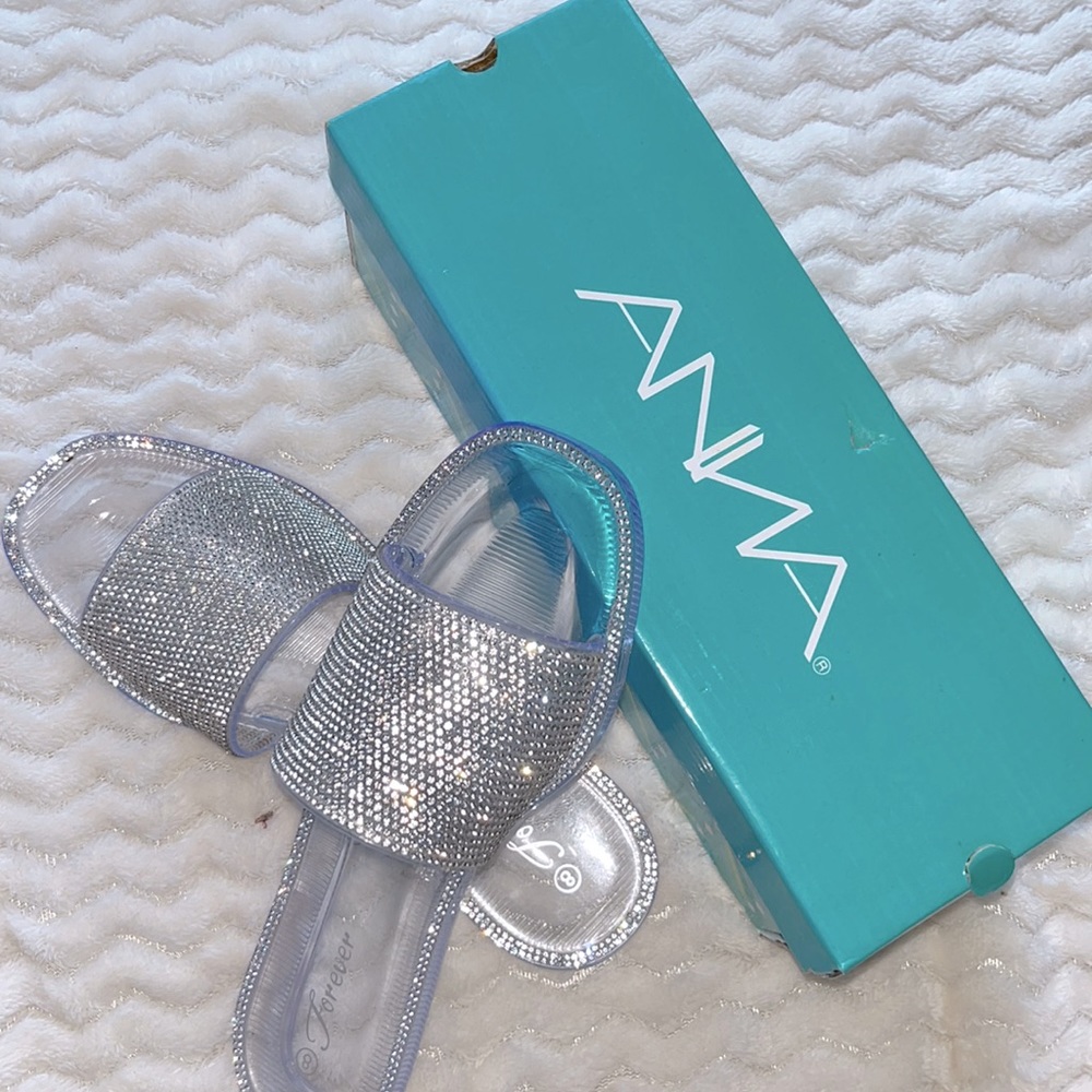 Sandals size 8 clear Silver sparkly NIB